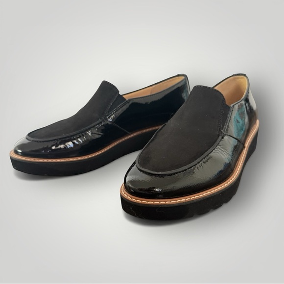 Naturalizer Patent and Suede Loafers - great condition! - Picture 5 of 8